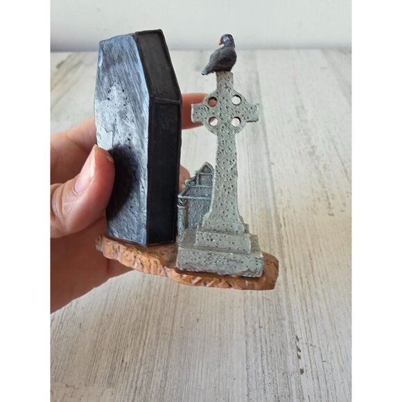 Lemax Dracula coffin casket tombstone cemetery Halloween village accessory peopl - Picture 5 of 8